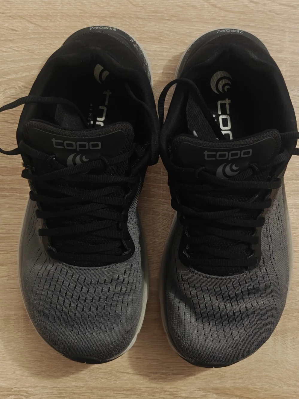 Topo Athletic Magnifly 5 Women’s Size 8 Gray Road Running Walking Shoes Comfort